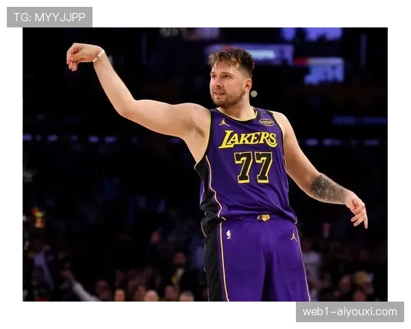 东契奇高得分引领湖人进攻 罚球20中18展现全面技术